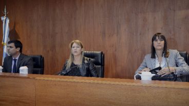 El tribunal está integrado por Griselda Strólogo, Mariel Minetti y Álvaro Campos.