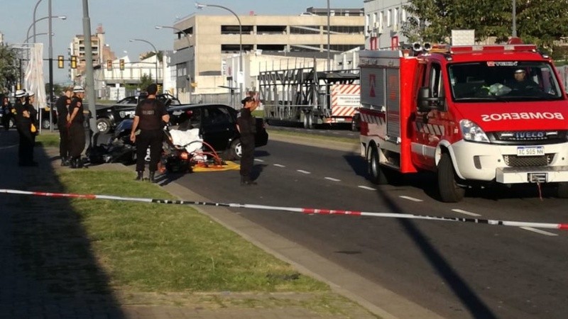 El auto circulaba por avenida Carballo, desde Avellaneda hacia Alberdi.