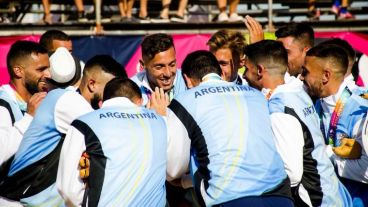 El equipo de fútbol playa no pudo con Brasil pero sumó una medalla de plata.