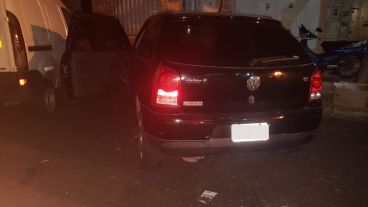 El auto del que descendió la víctima.