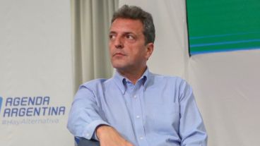 Denunciaron "manipulaciones" en servidores y acceso a la computadora privada de Massa.