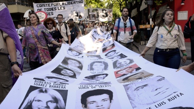 Otra manifestación multitudinaria por memoria, verdad y justicia.