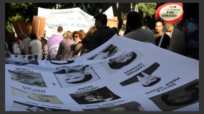 Otra manifestación multitudinaria por memoria, verdad y justicia.
