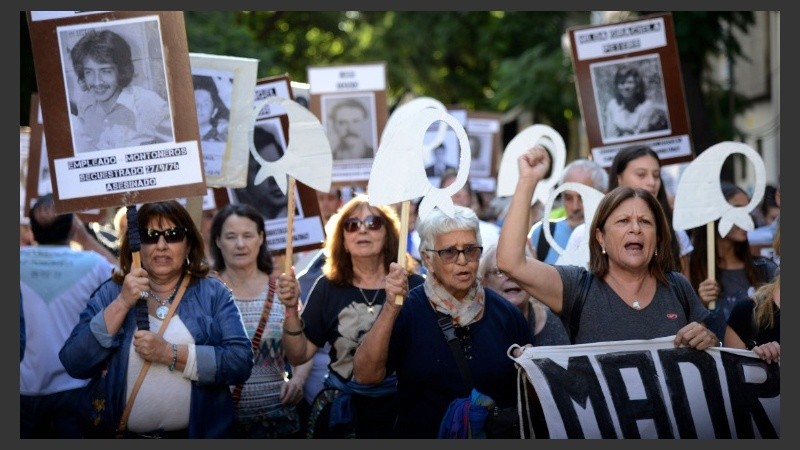 Otra manifestación multitudinaria por memoria, verdad y justicia.