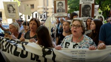 Otra manifestación multitudinaria por memoria, verdad y justicia.