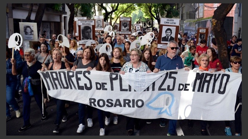Otra manifestación multitudinaria por memoria, verdad y justicia.