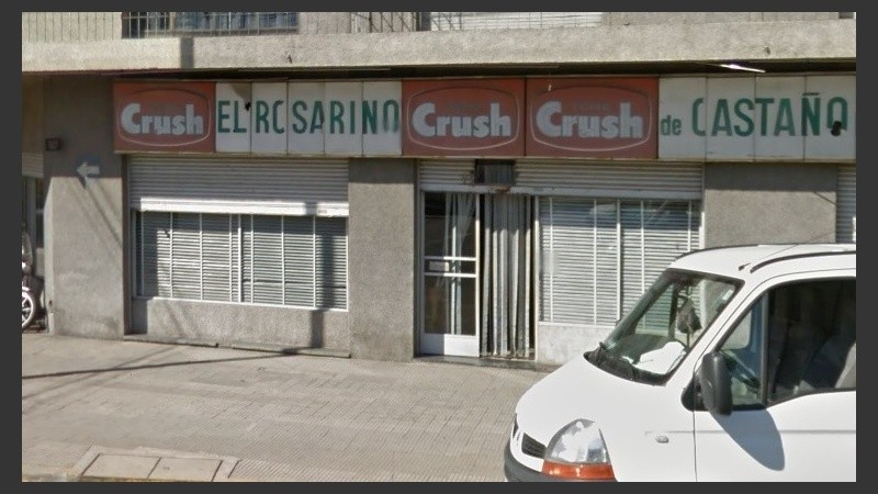 El frente del tradicional bar, ubicado en la esquina de San Nicolás y Salta.