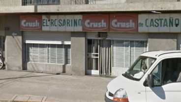 El frente del tradicional bar, ubicado en la esquina de San Nicolás y Salta.