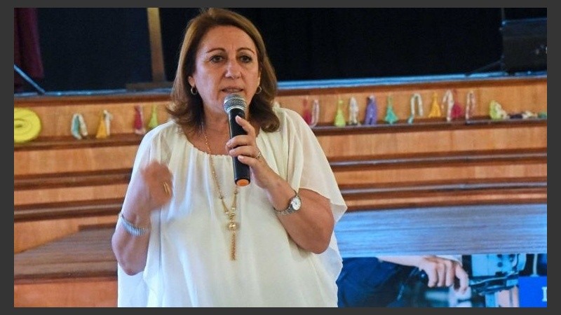 La intendenta salió al cruce de una polémica iniciativa.
