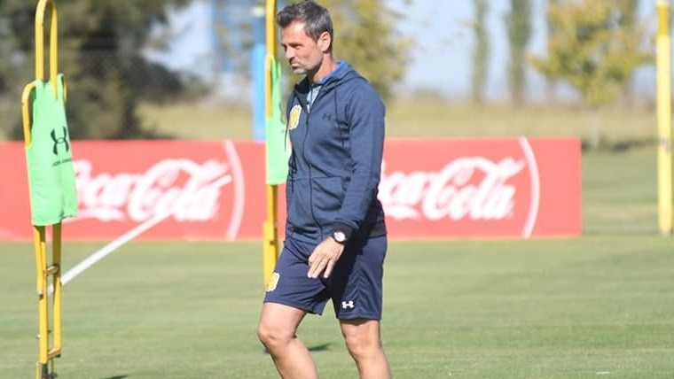 Cocca plantaría un 4-4-2 ante el Bicho