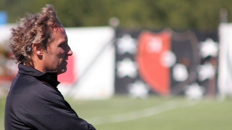 Lunari fue DT interino de Newell's en 2013/14.