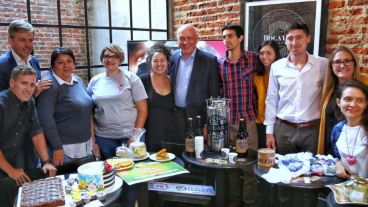 El encuentro de Bonfatti con los integrantes de Empleo Joven.