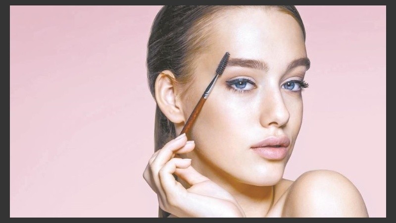 El truco está en dibujar pequeñas líneas en forma de pelo del interior al exterior 