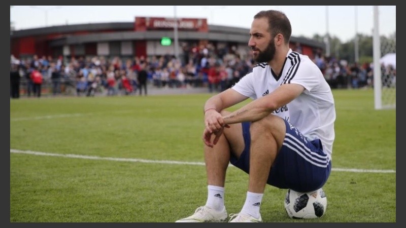 El Pipita jugó 75 partidos con Argentina y marcó 31 goles.