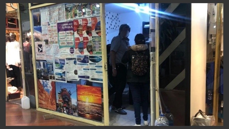 La agencia está ubicada en Corrientes al 800.