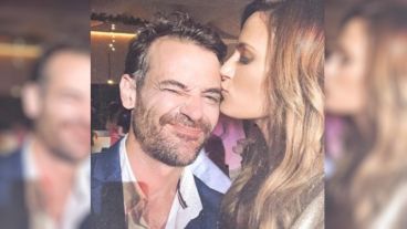 "No logramos una sola foto familiar mirando a cámara los 4", escribió Paula Chaves en su cuenta de Instagram.