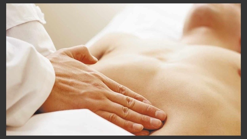 La prevalencia del cáncer de colon y recto se da en su gran mayoría en hombres y mujeres adultos, mayores de 50 años y hasta los 75.