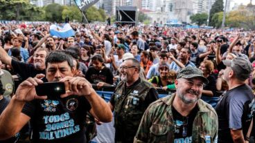 La vigilia del año pasado convocó a miles de personas.