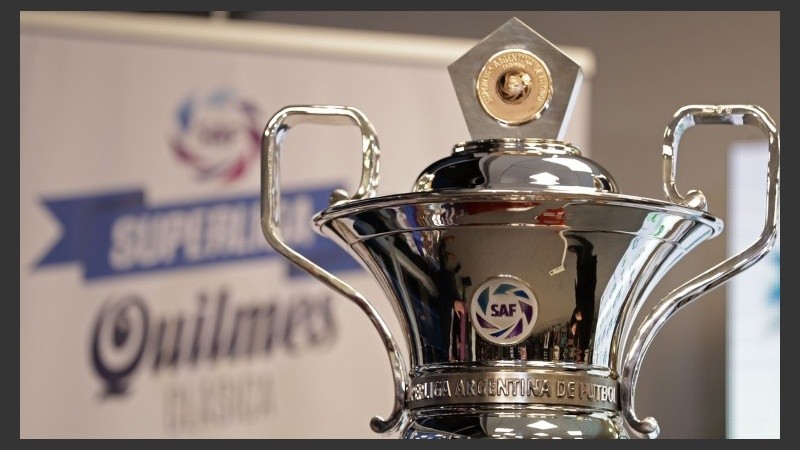 El trofeo ya quedó en manos de Racing, pero faltan definir otras cosas. 