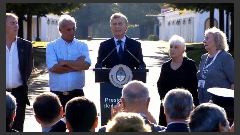 Macri recibió a veterano y a familiares de caídos en Malvinas. 