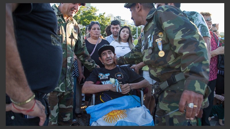 El homenaje a ex combatientes y caídos este martes en Rosario.