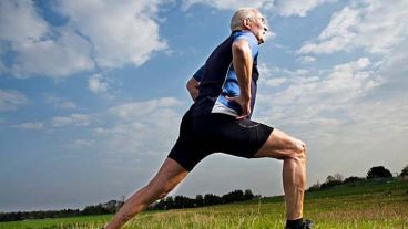 Se recomienda hacer actividad física a diario por espacio de 30 a 45 minutos.