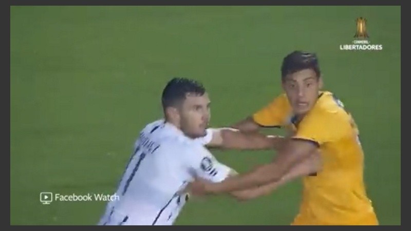 Para algunos el partido fue difícil de ver.