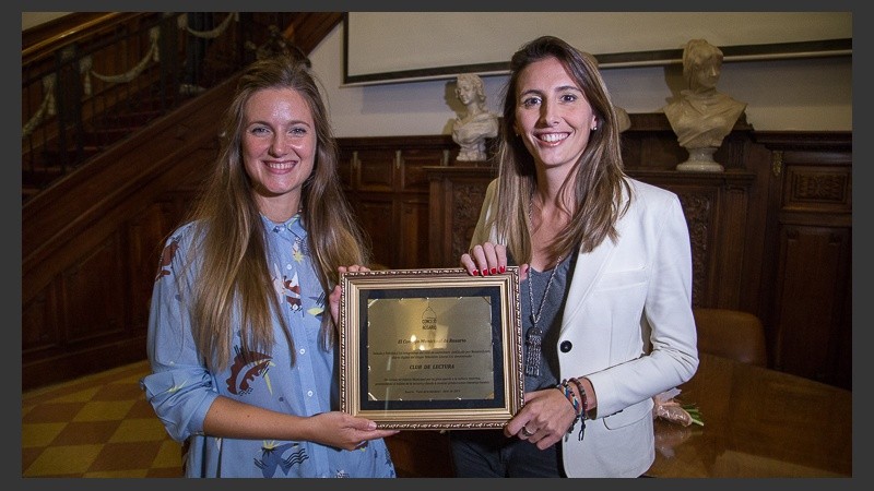 Soledad Massin y Rocío Baró son las periodistas que llevan a cabo el ciclo de entrevistas en Rosario3.