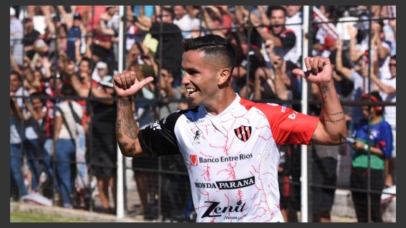 Carabajal fue el héroe de la tarde en Paraná.