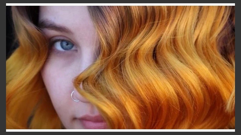 El color opuesto al platino está de moda 