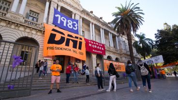 Las elecciones de la UNR se realizaron en doce facultades.