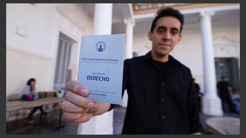 Las elecciones de la UNR se realizaron en doce facultades.