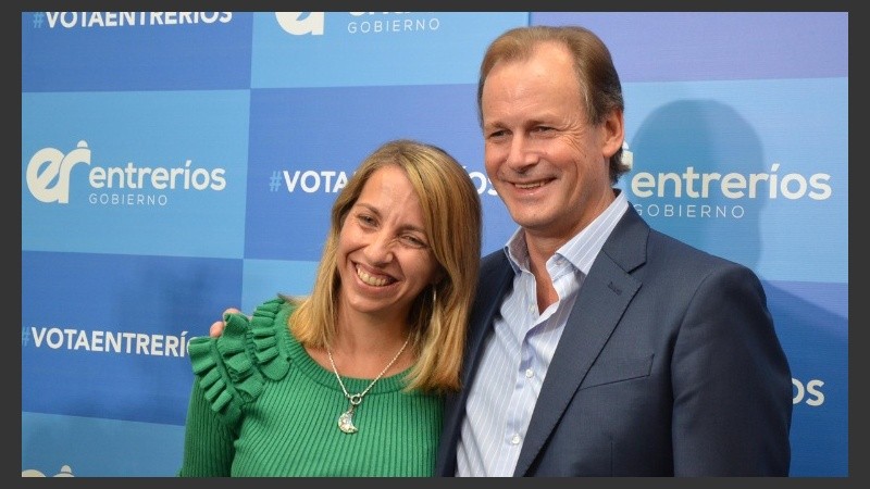 Bordet con quien sería su vicegobernadora, Laura Stratta.
