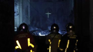 Los bomberos dieron por extinguido el fuego.