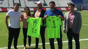 Los dirigentes de la Dirección de Desarrollo Técnico de la APF y directores de El Día del 1.