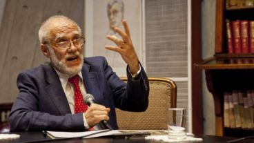 Hoy, miércoles 17, José Emilio Burucúa recibirá el Doctor Honoris Causa por la UNR.