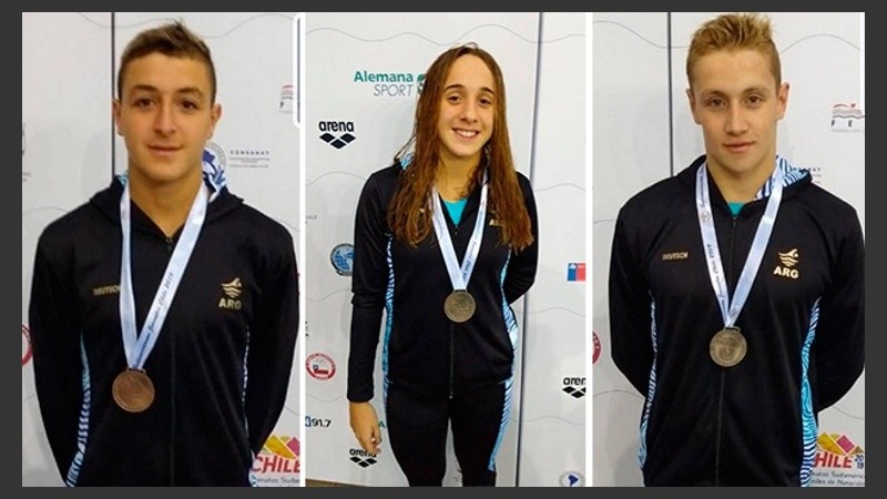 Máximo Concetti, Chiara Medum y Joaquín Renzi, destacados en natación.