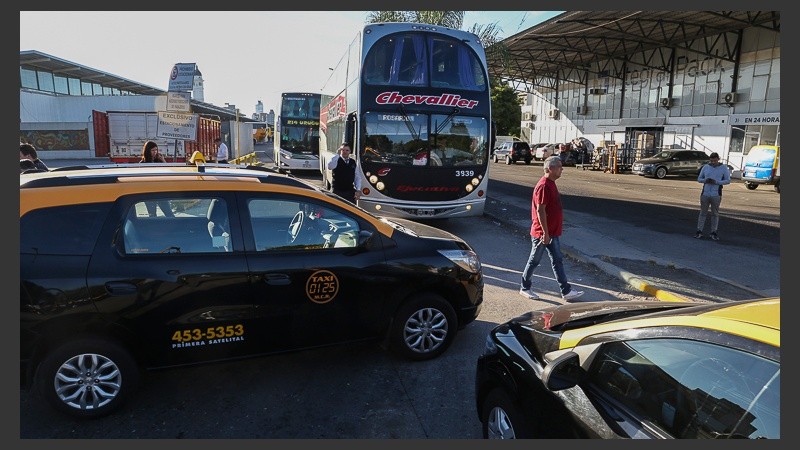 Taxistas mantenían el bloqueo en la Terminal. 
