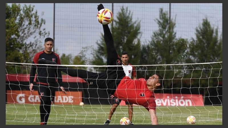 Newell's juega ante Gimnasia por la Copa de la Superliga.
