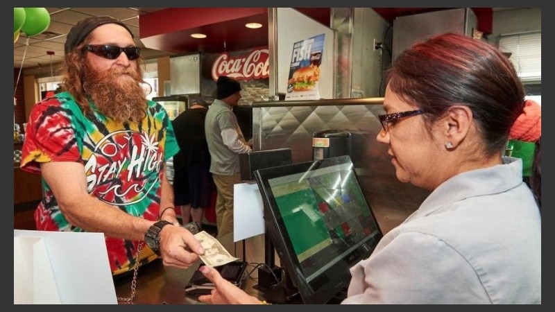 Cada hamburguesa tenía como mínimo 5 mg de CBD y se vendía a 4,20 dólares.