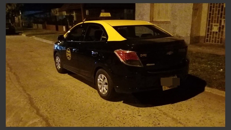 El taxi encontrado en V.G. Gálvez.