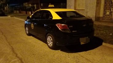 El taxi encontrado en V.G. Gálvez.