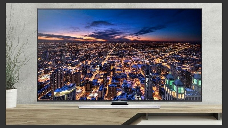 Para cualquier dispositivo conformado por píxeles: lo importante es el tamaño angular que este proyecta en la retina.