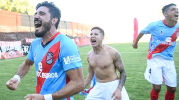 El Arse le ganó a Defensores de Belgrano y jugará la final.