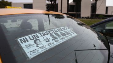 Taxistas movilizados por el crimen de un compañero el jueves pasado.