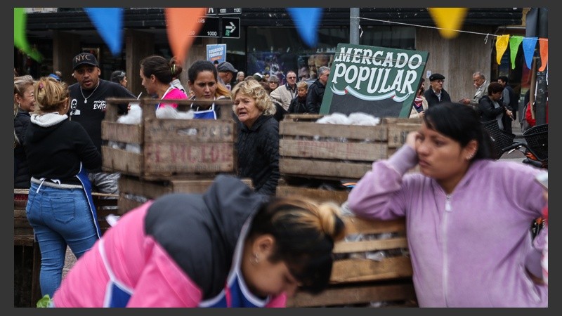 La jornada convocó a más de 150 rosarinos en plaza Montenegro.