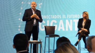 Perotti es candidato junto a Rodenas.