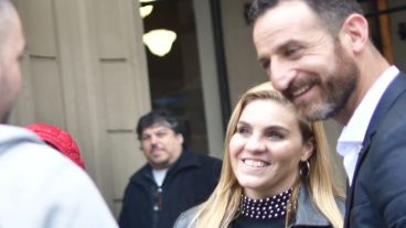 La concejala Gigliani junto a Roberto Sukerman.