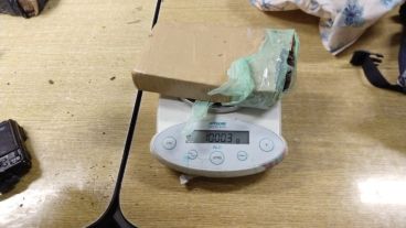 Parte de la droga secuestrada en los operativos.