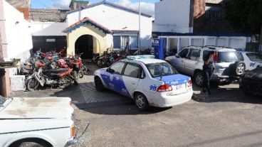 El policía quedó inmediatamente en disponibilidad.